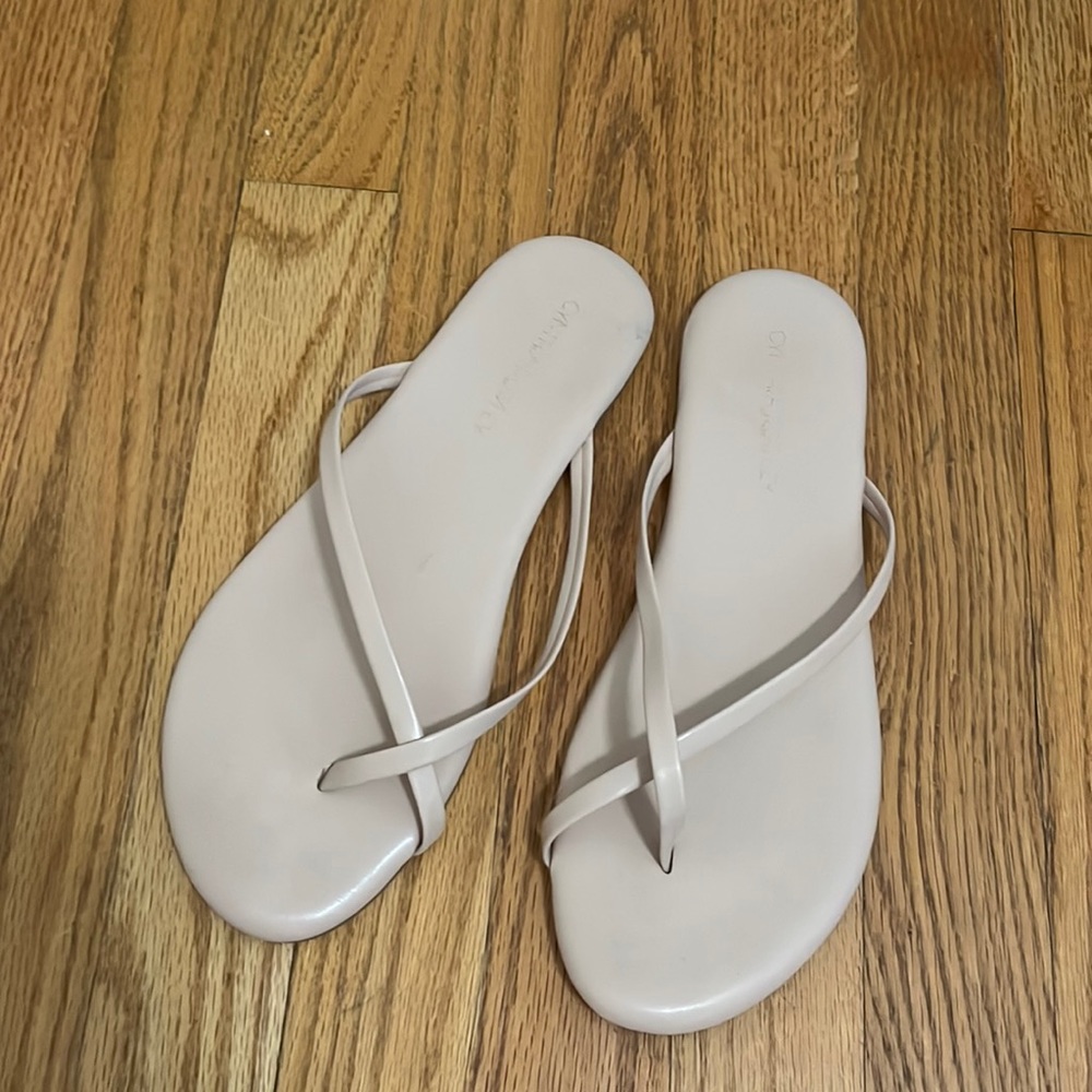 EUC pale pink sandals
